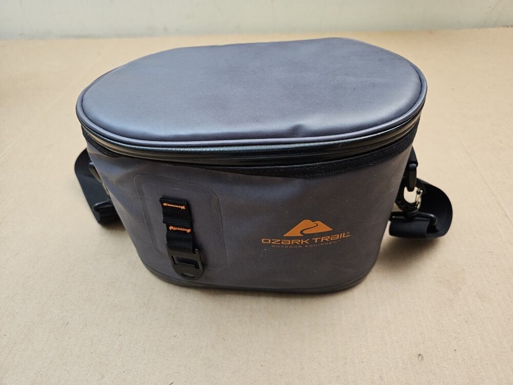 Ozark Trail Premium 6 Can Cooler with Bottle Opener Zipper Closure Small